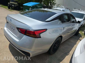 2020 Nissan Altima S – miniatura 3
