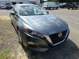 2020 Nissan Altima S - miniatura 3