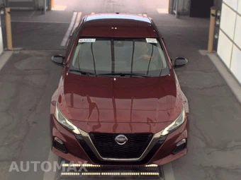 2020 Nissan Altima SR - miniatura 2