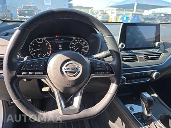 2020 Nissan Altima SR – miniatura 10