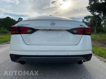2020 Nissan Altima SR - miniatura 8