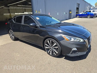 2020 Nissan Altima SR - miniatura 3