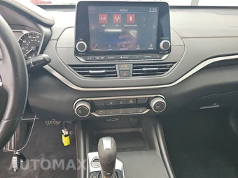 2020 Nissan Altima SR – miniatura 9