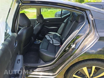 2020 Nissan Altima SR – miniatura 10