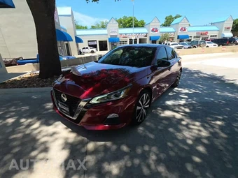 2020 Nissan Altima SR