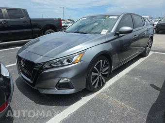 2020 Nissan Altima SR