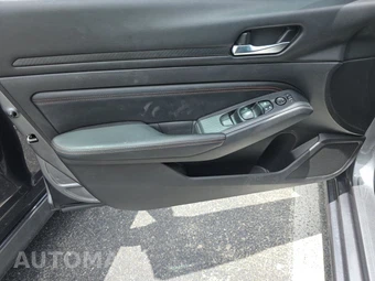 2020 Nissan Altima SR - miniatura 9