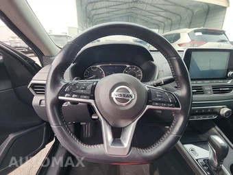 2020 Nissan Altima SR - miniatura 10