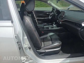 2020 Nissan Altima SR – miniatura 8