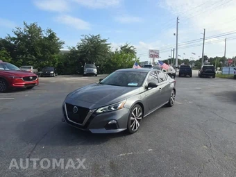 2020 Nissan Altima SR