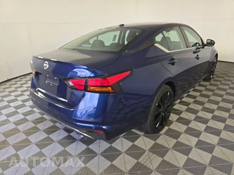 2020 Nissan Altima SR – miniatura 4