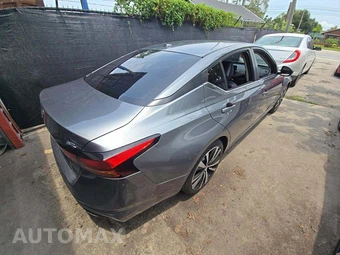 2020 Nissan Altima SR – miniatura 3
