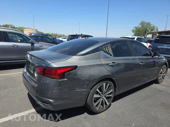2020 Nissan Altima SR – miniatura 4