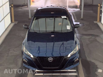 2020 Nissan Altima SR - miniatura 2