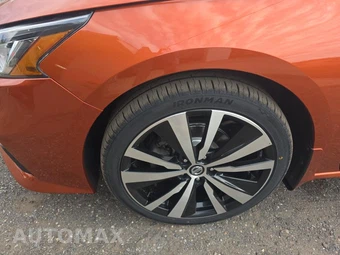 2020 Nissan Altima SR – miniatura 8
