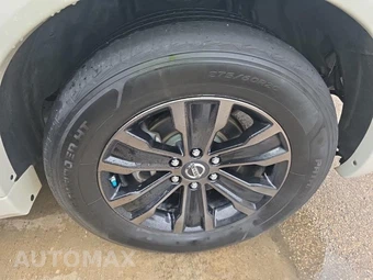 2020 Nissan Armada Platinum – miniatura 9