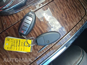 2020 Nissan Armada SL – miniatura 5