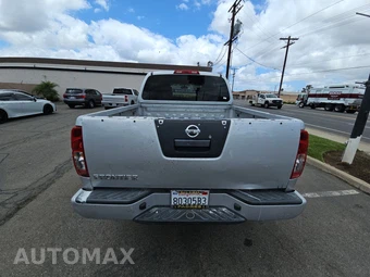 2020 Nissan Frontier S Crew Cab Medium Bed – miniatura 5