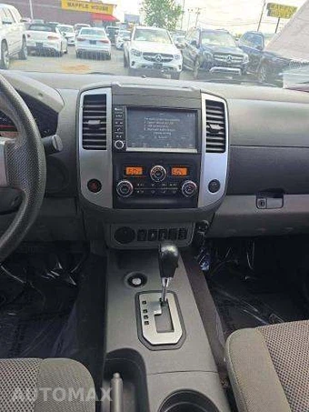 2020 Nissan Frontier SV Crew Cab Medium Bed – miniatura 10