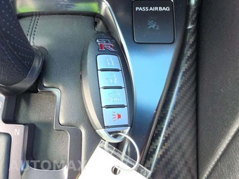 2020 Nissan GT-R Premium - miniatura 8