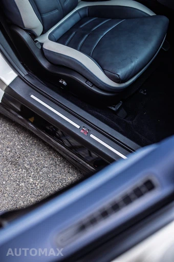 2020 Nissan GT-R Premium - miniatura 20