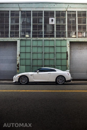 2020 Nissan GT-R Premium - miniatura 24