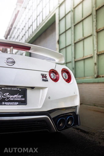 2020 Nissan GT-R Premium - miniatura 4