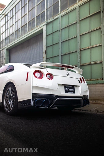 2020 Nissan GT-R Premium - miniatura 6