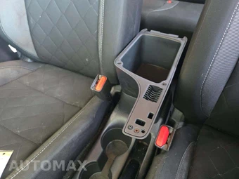 2020 Nissan Kicks S – miniatura 21