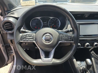 2020 Nissan Kicks S – miniatura 10