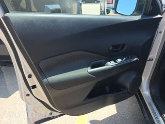 2020 Nissan Kicks S – miniatura 9