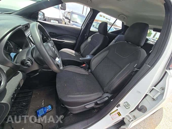 2020 Nissan Kicks S – miniatura 6