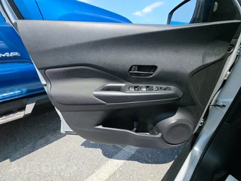 2020 Nissan Kicks S – miniatura 9