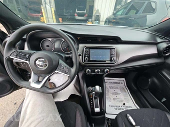 2020 Nissan Kicks S – miniatura 10