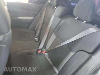 2020 Nissan Kicks S – miniatura 13