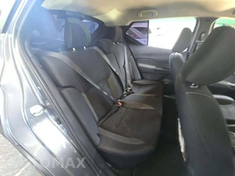 2020 Nissan Kicks S – miniatura 16