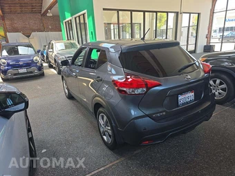 2020 Nissan Kicks S – miniatura 2