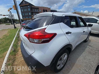 2020 Nissan Kicks S – miniatura 3