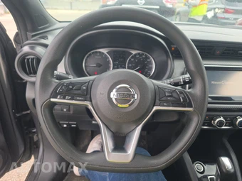2020 Nissan Kicks S - miniatura 10