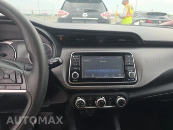 2020 Nissan Kicks S - miniatura 11