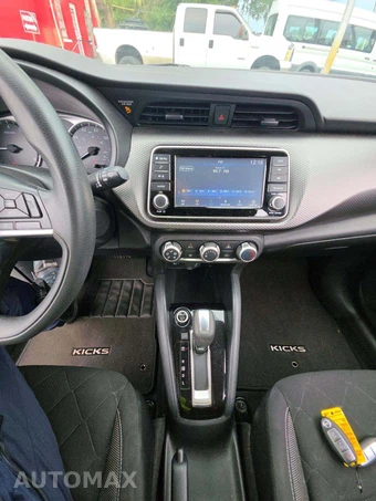 2020 Nissan Kicks S – miniatura 10