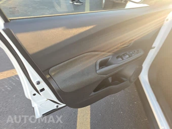 2020 Nissan Kicks S – miniatura 9