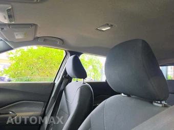 2020 Nissan Kicks S – miniatura 11
