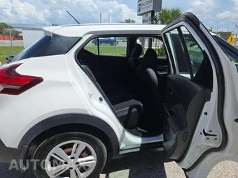 2020 Nissan Kicks S - miniatura 16
