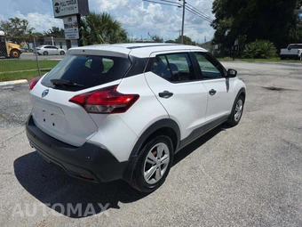 2020 Nissan Kicks S - miniatura 3