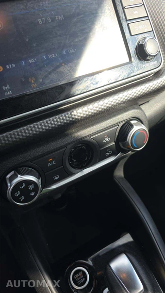 2020 Nissan Kicks S – miniatura 24