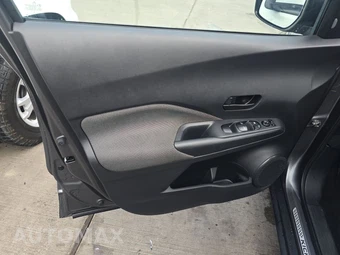 2020 Nissan Kicks S – miniatura 9