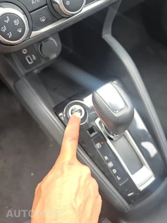 2020 Nissan Kicks S - miniatura 29