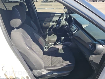 2020 Nissan Kicks S - miniatura 8