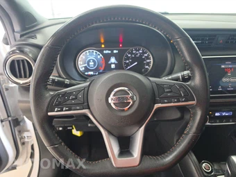 2020 Nissan Kicks SR - miniatura 10
